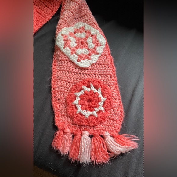 Hand knitted orange, scarf. Beautiful colors! - Picture 3 of 7